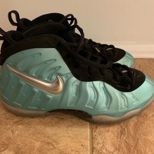 Nike/Little Posite Basketball Shoe
